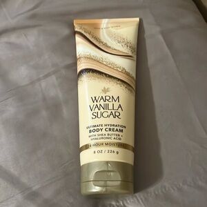 BATH & BODY WORKS WARM VANILLA SUGAR BODY CREAM